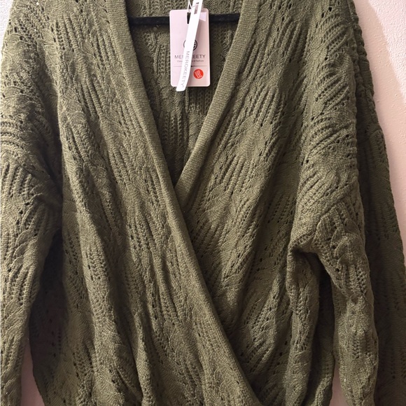Merokeety XXL Olive Green Women's deep v-neck Sweater - Picture 5 of 11